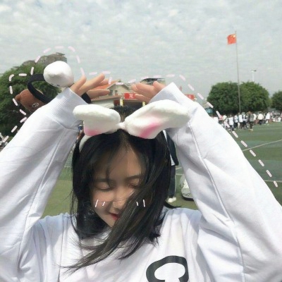 女生头像可爱真人高冷伤感高清图片