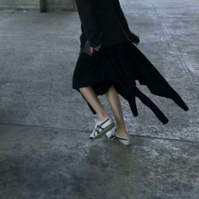 头像女腿部位