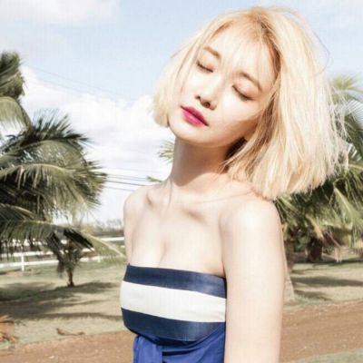 短发女生微信头像小清新图片