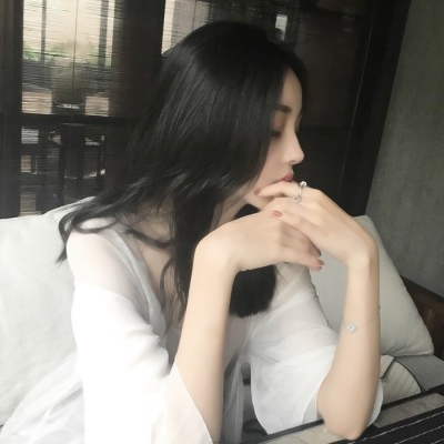 女生气质漂亮近脸唯美侧脸头像图片