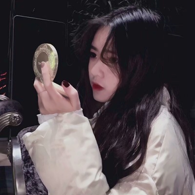 侧脸真人女生头像清新淡雅高清图片