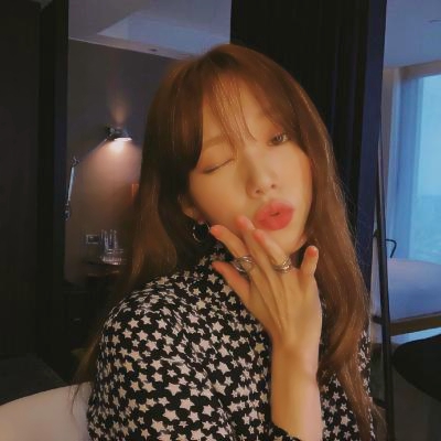 微信头像酷酷女生时尚高冷高清图片