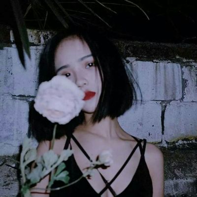 短发女生微信头像小清新图片