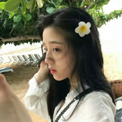 森系清新简约女生头像高清图片