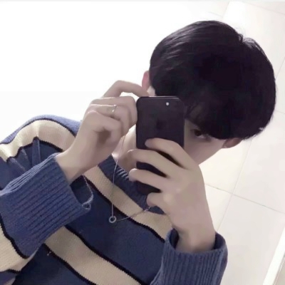 男生手机控挡脸霸气头像图片