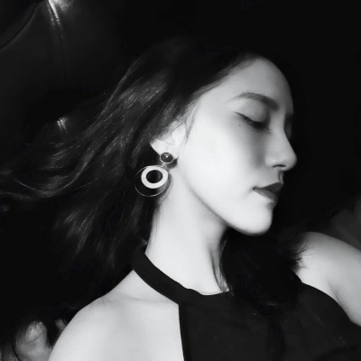 黑白女生头像高清御姐霸气图片