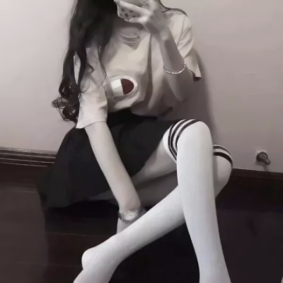 头像女腿部位