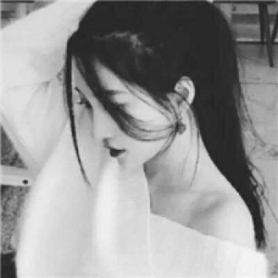 伤感头像黑白女生高冷微信高清图片