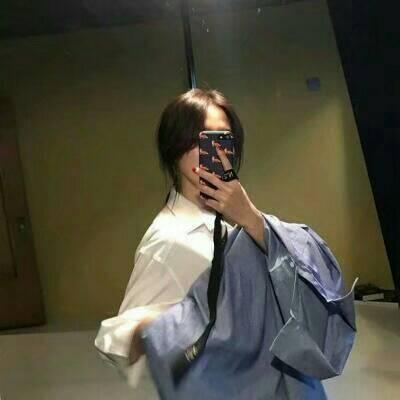 手机控女生头像图片高清