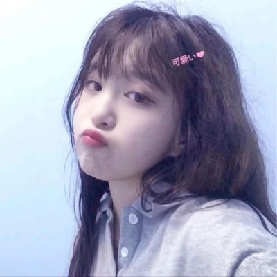 女生头像可爱真人高冷伤感高清图片