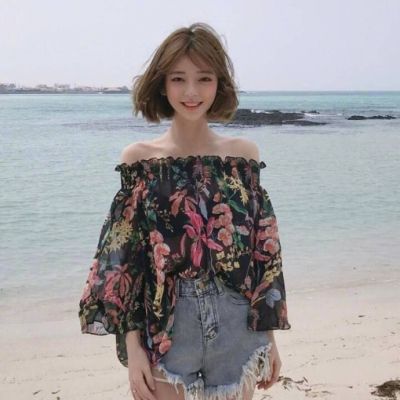 美女微信头像图片露肩的清新