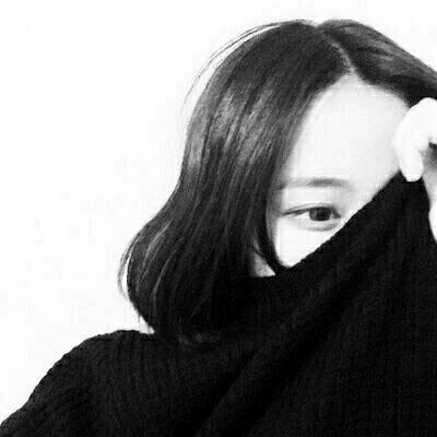 伤感头像黑白女生高冷微信高清图片