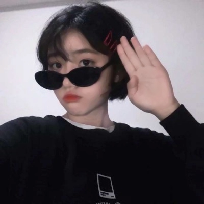 女生干净头像学生党高清图片