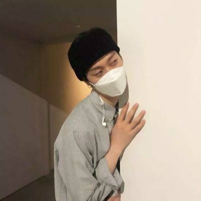 男生头像戴帽子的帅气高清图片