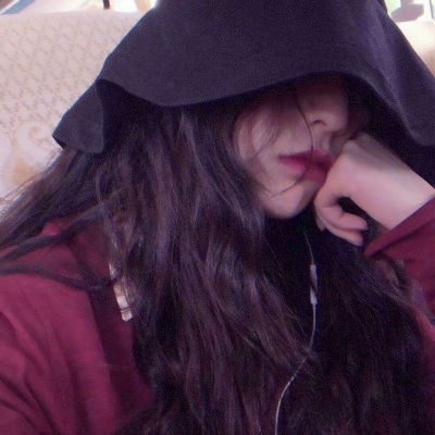 女生头像可爱真人高冷伤感高清图片