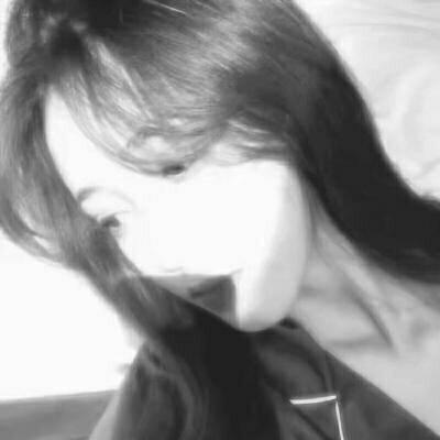 伤感头像黑白女生高冷微信高清图片