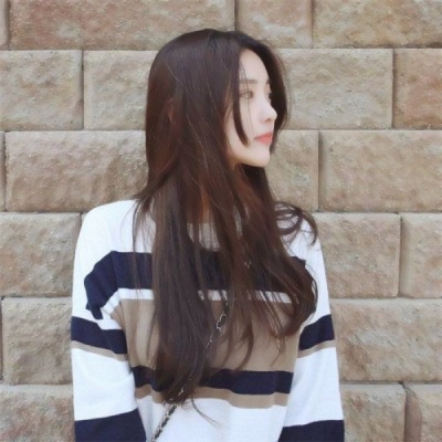 侧脸真人女生头像清新淡雅高清图片