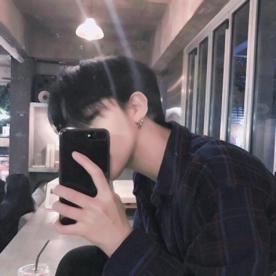 男生手机控真人头像帅气