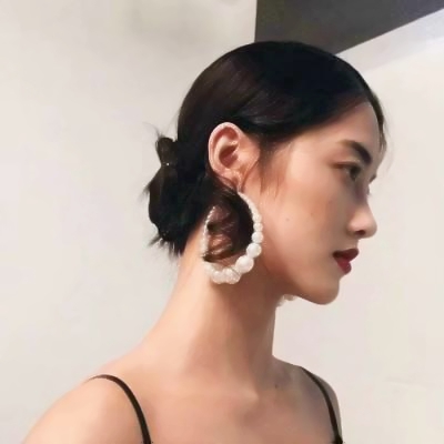 女神高冷气质女生微信头像图片