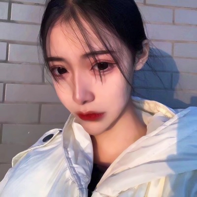 2025超酷最潮女头像图片