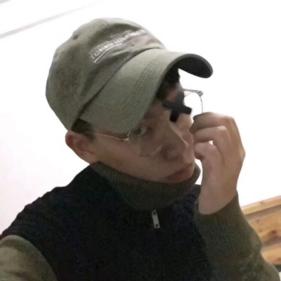 男生头像戴帽子的帅气高清图片