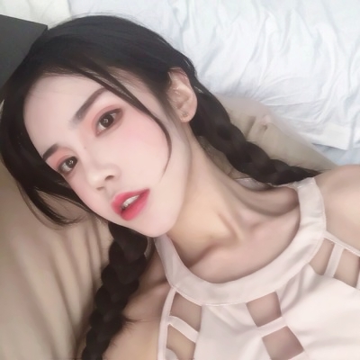 女生气质漂亮近脸唯美侧脸头像图片