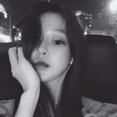 黑白女生头像高清御姐霸气图片