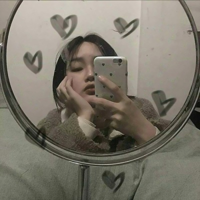女生头像可爱真人高冷伤感高清图片