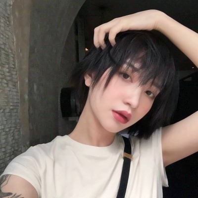 女生气质漂亮近脸唯美侧脸头像图片