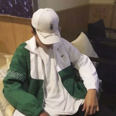 男生头像戴帽子的帅气高清图片