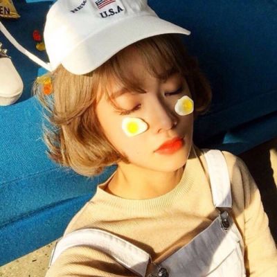 短发女生微信头像小清新图片