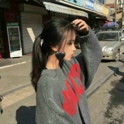 女生头像可爱真人高冷伤感高清图片
