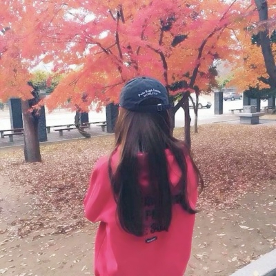 森系清新简约女生头像高清图片