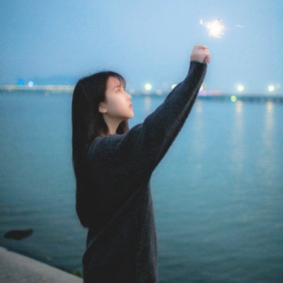 侧颜唯美头像意境女生微信高清图片