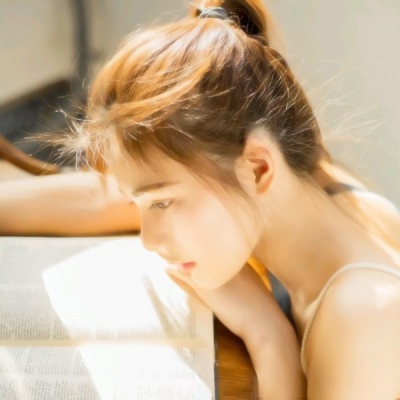 美女头像清新自然漂亮高清图片