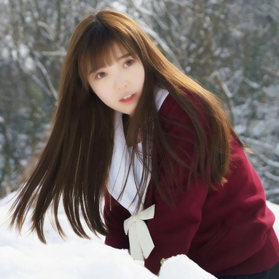 冬天唯美阳光女生头像图片