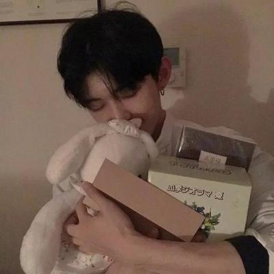 真实不像网图的男生头像