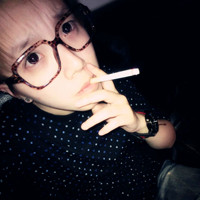伤感颓废头像男生抽烟喝酒图片