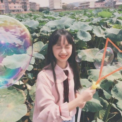 清新可爱的闺蜜头像三张一人一个高清图片