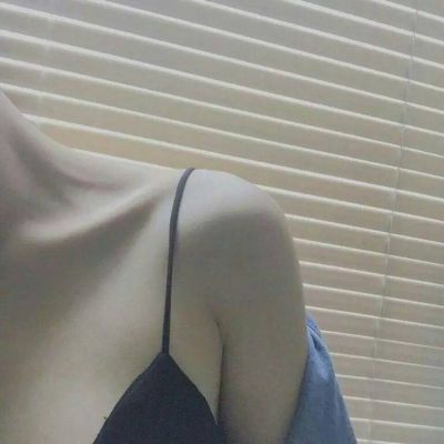 超露头像