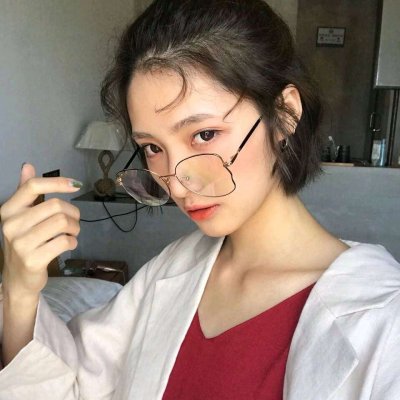 短发女孩微信头像图片