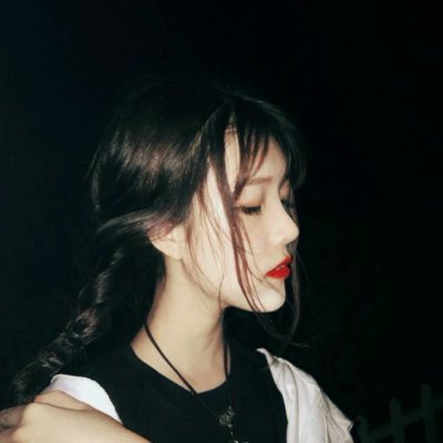 女生头像真人忧郁伤感