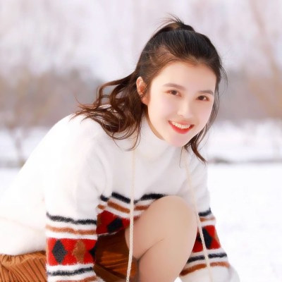 冬天唯美阳光女生头像图片