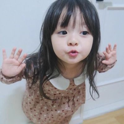 超可爱女宝宝头像嘟嘴图片
