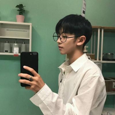 真实不像网图的男生头像