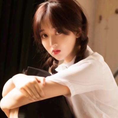 美女头像清新自然漂亮高清图片