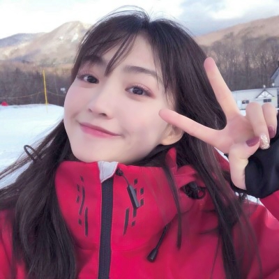 冬天唯美阳光女生头像图片