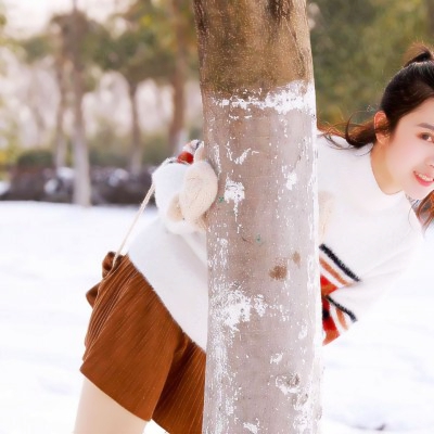 冬天唯美阳光女生头像图片