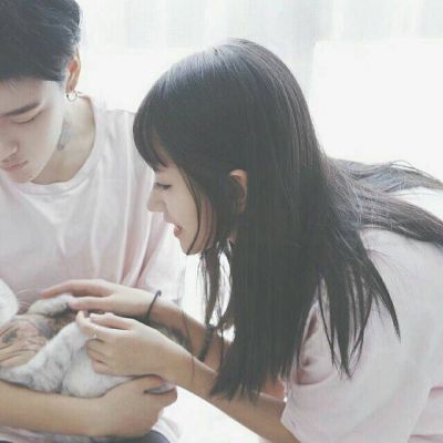 qq情侣头像亲吻两人两张图片