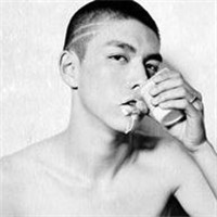 伤感颓废头像男生抽烟喝酒图片